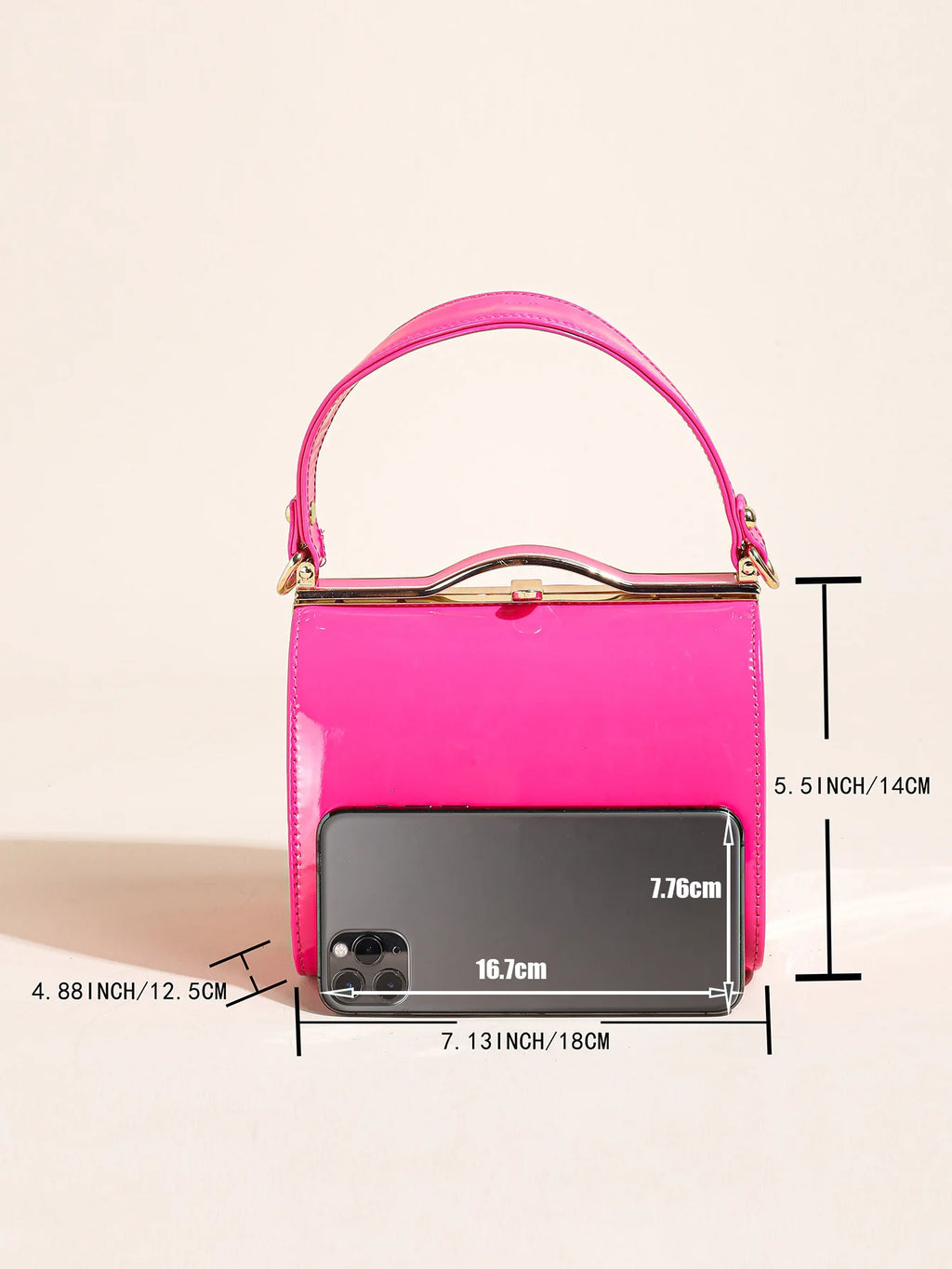 Cuir verni élégant et minimaliste